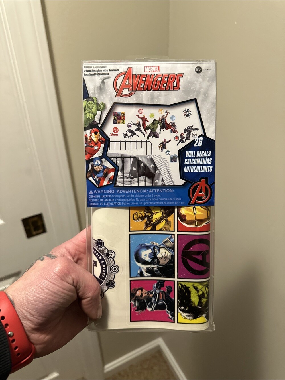 AVENGERS WALL DECALS - Peel and Stick - RoomMates RMK4289SCS NEW Pack